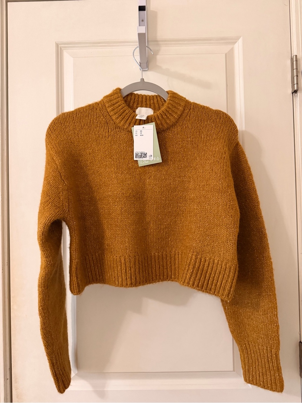 H&M Cropped Mock Neck Sweater in Mustard XS